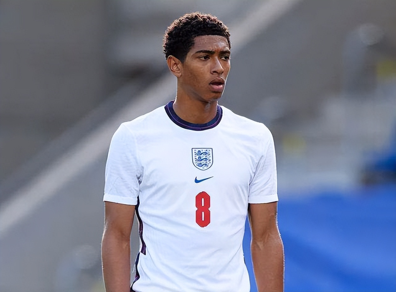 投球违例动 投球违例动